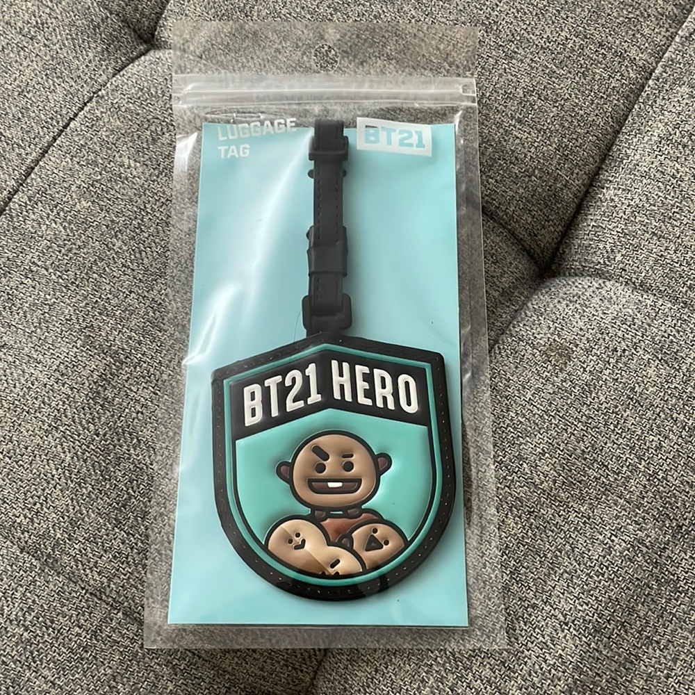 LINE FRIENDS BT21 Luggage Tag (Shooky)